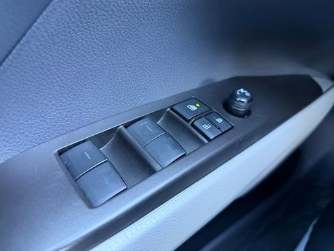 Used 2024 Toyota Camry SE image 22