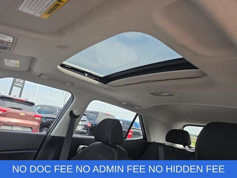 Used 2025 Hyundai Venue SEL FWD image 23