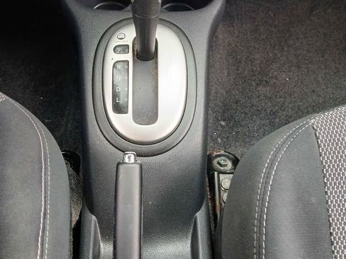 Used 2015 Nissan Versa w/ SL Tech Package FWD image 17
