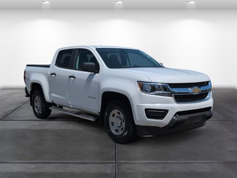Used 2020 Chevrolet Colorado W/T w/ WT Convenience Package RWD image 2