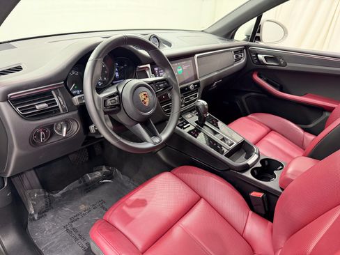 Certified 2023 Porsche Macan GTS AWD/4WD image 4