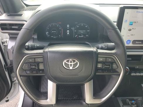 Used 2024 Toyota Tacoma TRD Sport image 19