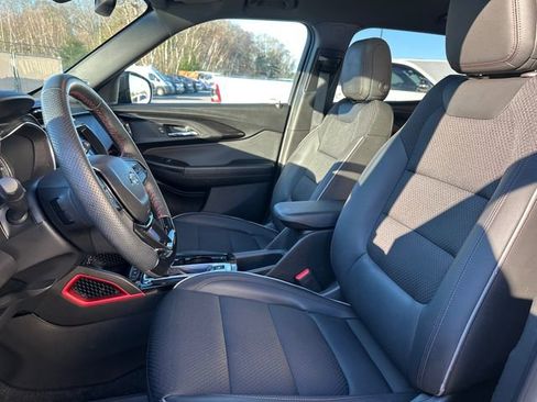 Used 2023 Chevrolet TrailBlazer RS w/ Sun and Liftgate Package image 37