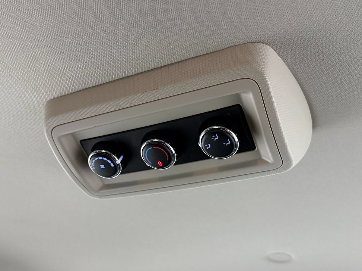 Used 2019 Dodge Grand Caravan SE FWD image 22