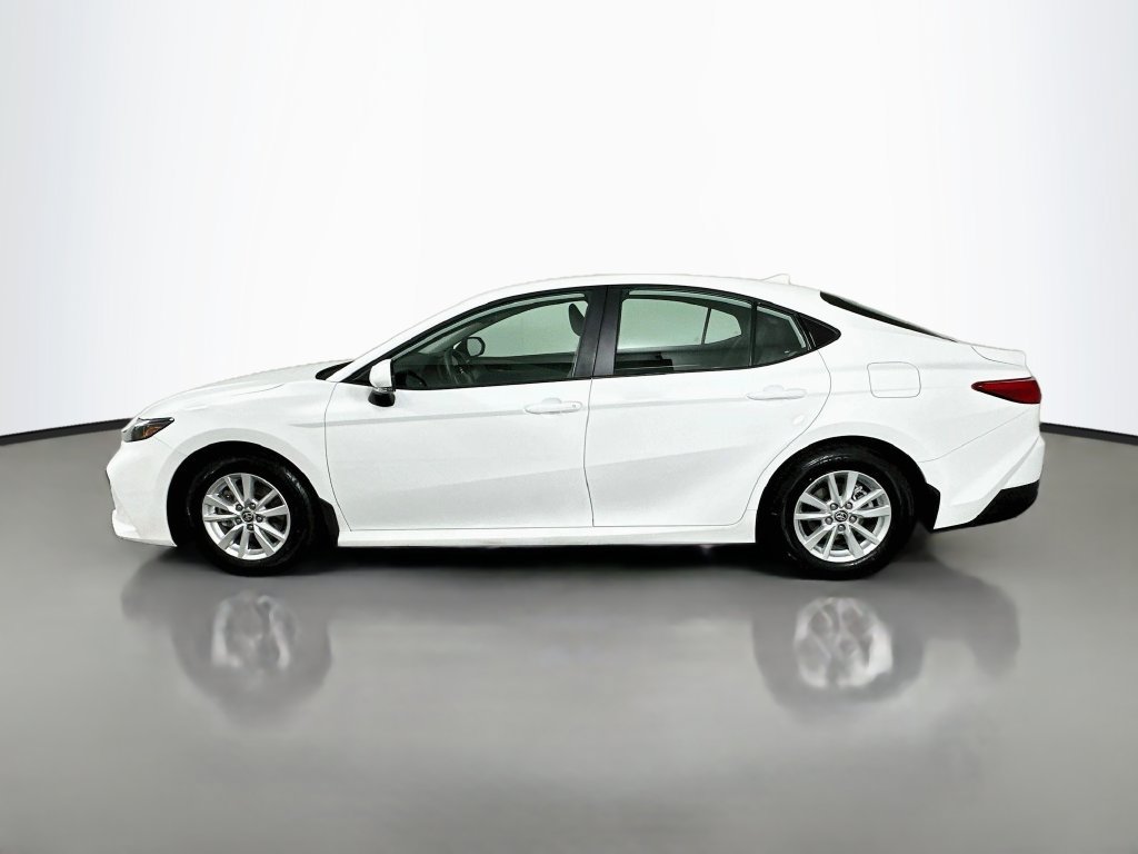 Used 2026 Toyota Camry LE FWD image 8