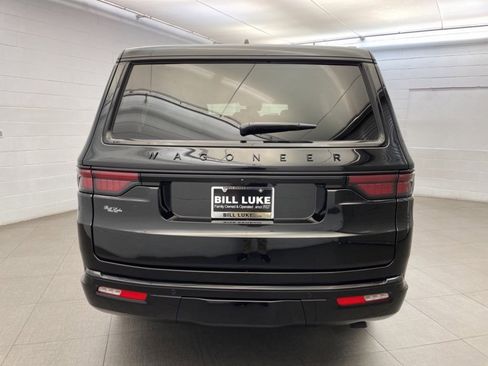 New 2025 Jeep Wagoneer Series II w/ Premium Group I image 4