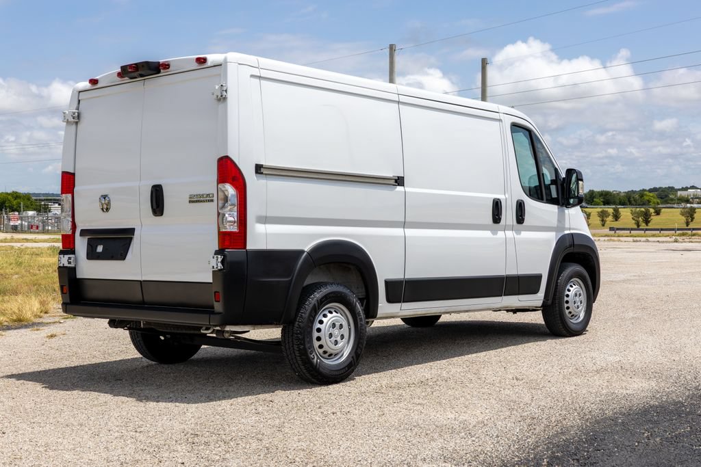 Used 2025 RAM ProMaster 2500 w/ Convenience Group FWD image 7