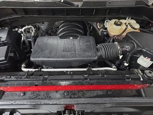 Used 2022 Chevrolet Silverado 1500 RST AWD/4WD image 12