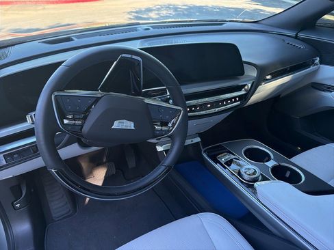 Certified 2024 Cadillac Lyriq Luxury image 15