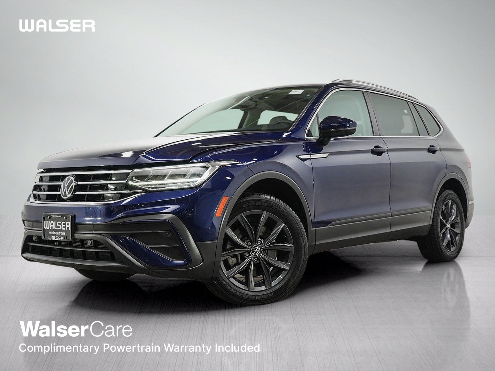 Used 2022 Volkswagen Tiguan SE AWD/4WD image 1