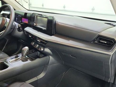 Used 2025 Nissan Kicks S AWD/4WD image 19