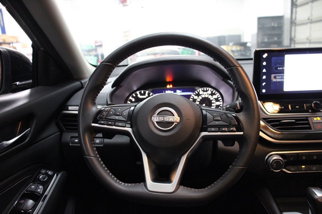 Used 2023 Nissan Altima 2.5 SR w/ SR Premium Package FWD image 21