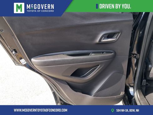 Used 2017 Chevrolet Trax LT AWD/4WD image 14