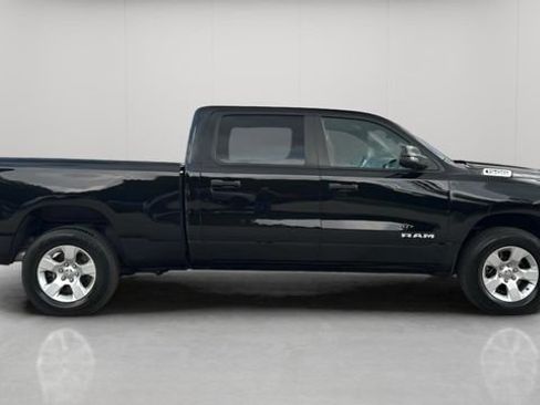 Used 2023 RAM 1500 Big Horn AWD/4WD image 3
