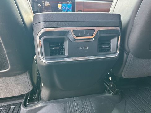 Used 2024 GMC Sierra 2500 Denali Ultimate AWD/4WD image 23