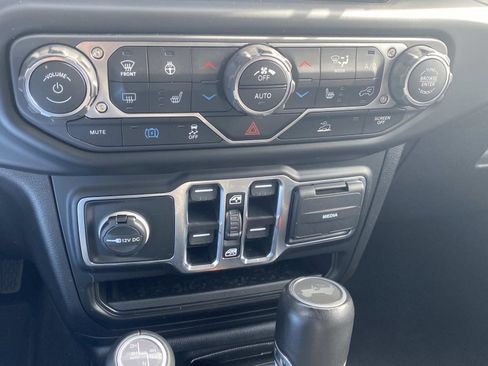 Used 2023 Jeep Wrangler Sahara w/ Cold Weather Group image 26