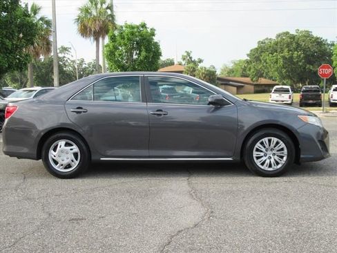Used 2012 Toyota Camry LE FWD image 2
