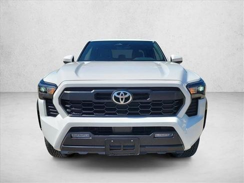 Used 2025 Toyota Tacoma TRD Off-Road AWD/4WD image 2