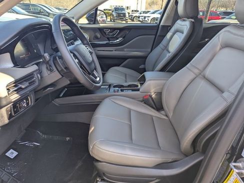 New 2026 Lincoln Corsair Premiere image 18