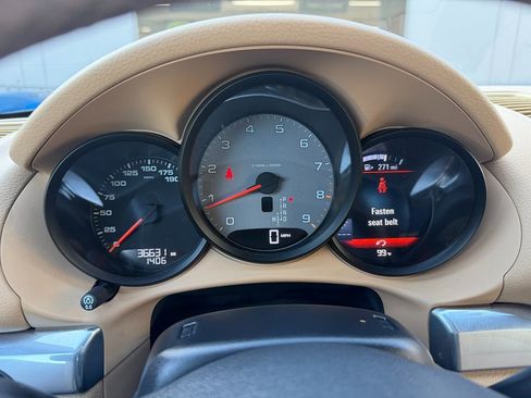 Used 2015 Porsche Boxster S image 10