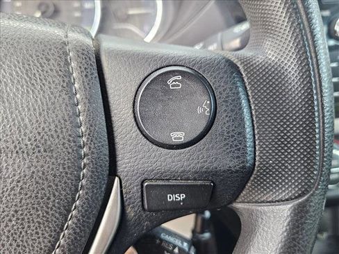 Used 2015 Toyota Corolla LE image 10