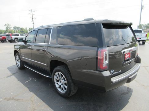 Used 2019 GMC Yukon XL Denali w/ Open Road Package RWD image 8