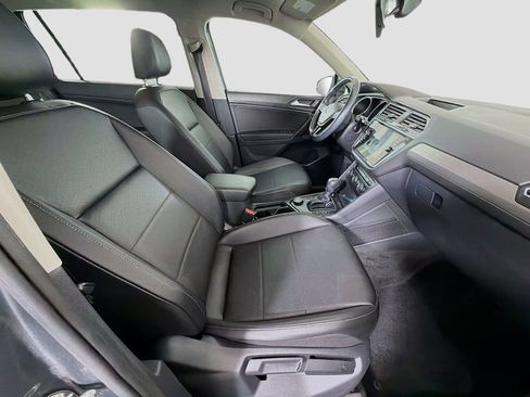 Used 2019 Volkswagen Tiguan SE AWD/4WD image 29
