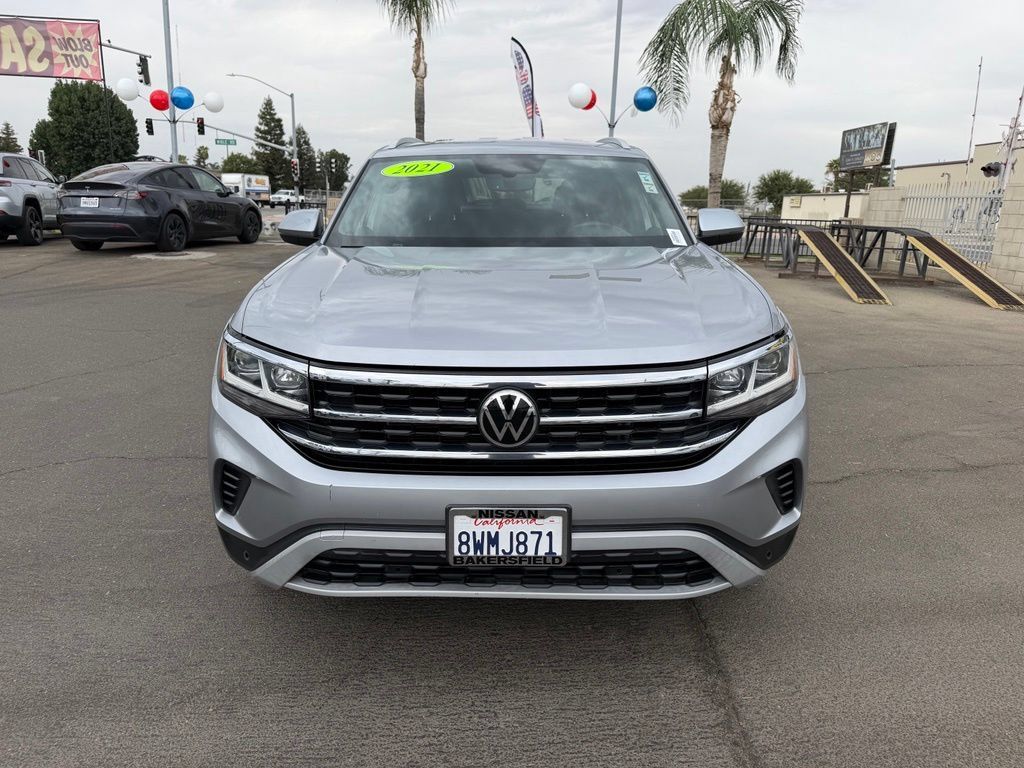 Used 2021 Volkswagen Atlas Cross Sport SE FWD image 2