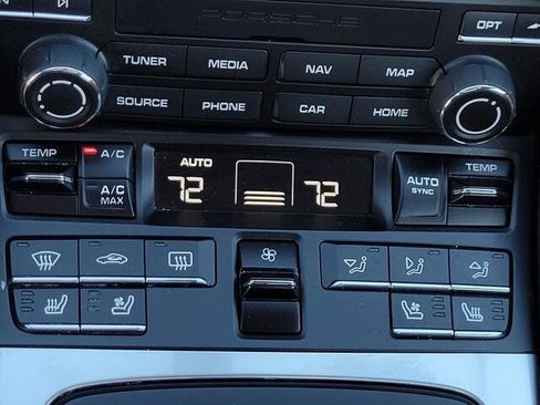 Used 2024 Porsche 718 Cayman image 19