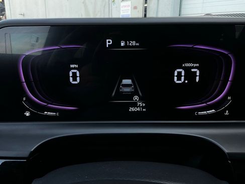 Used 2025 Kia Seltos S image 40