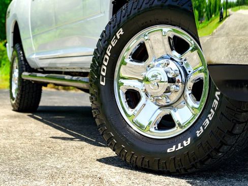 Used 2017 RAM 2500 Tradesman w/ Chrome Appearance Group AWD/4WD image 3