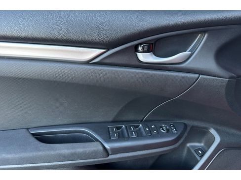 Used 2019 Honda Civic LX image 11