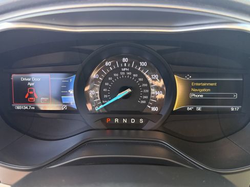 Used 2019 Ford Fusion SE FWD image 33
