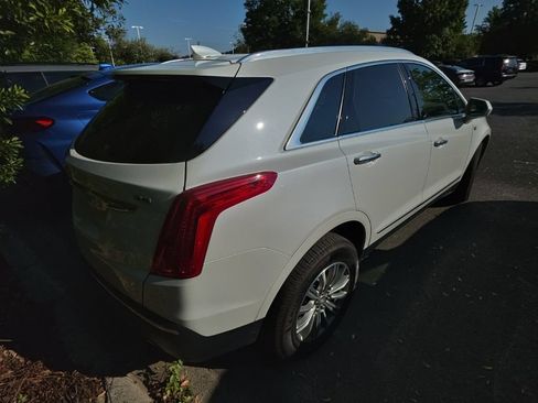 Used 2019 Cadillac XT5 Luxury FWD image 3
