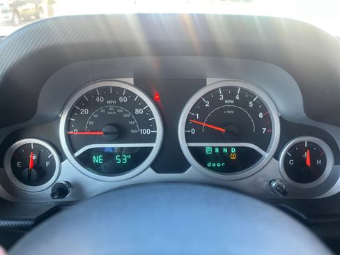 Used 2010 Jeep Wrangler Unlimited Sport image 18