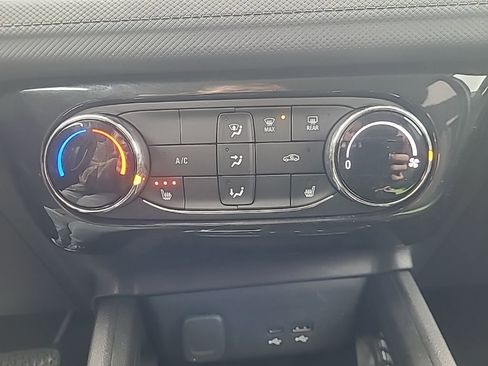 Used 2024 Chevrolet TrailBlazer LT w/ LT Cold Weather Package image 26