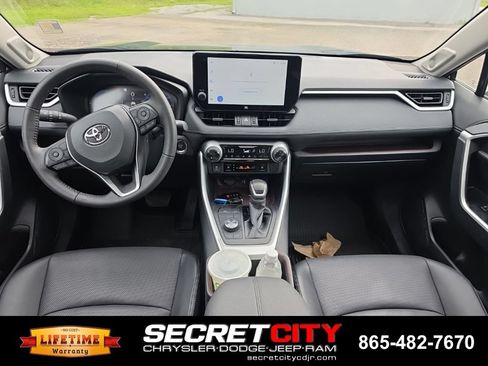Used 2025 Toyota RAV4 Limited w/ Weather Package AWD/4WD image 15