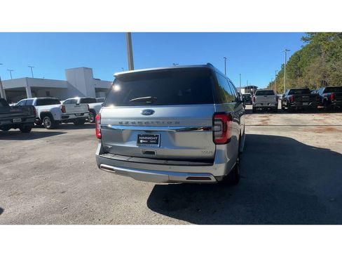 Used 2024 Ford Expedition Max Limited image 8