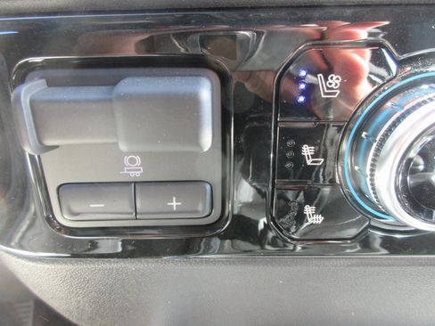 New 2026 GMC Sierra 1500 SLT w/ SLT Premium Plus Package image 20