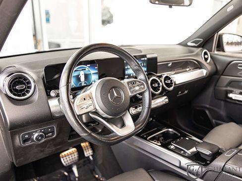 Used 2021 Mercedes-Benz GLB 250 4MATIC image 20