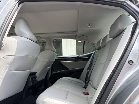 Used 2025 Toyota Camry XLE w/ Premium Plus Package FWD image 23
