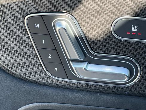 Certified 2024 Mercedes-Benz GLB 250 image 19