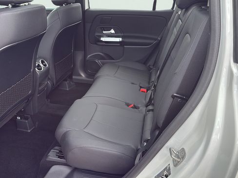 Certified 2026 Mercedes-Benz GLB 250 4MATIC image 20