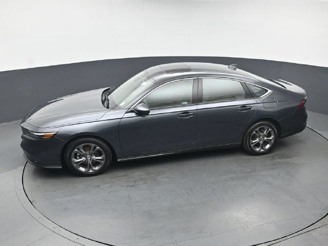 Used 2023 Honda Accord EX image 31