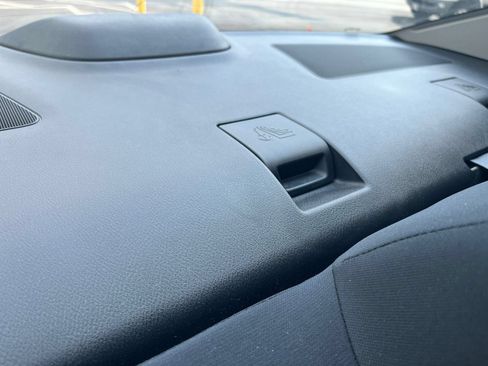Used 2025 Nissan Sentra S FWD image 33