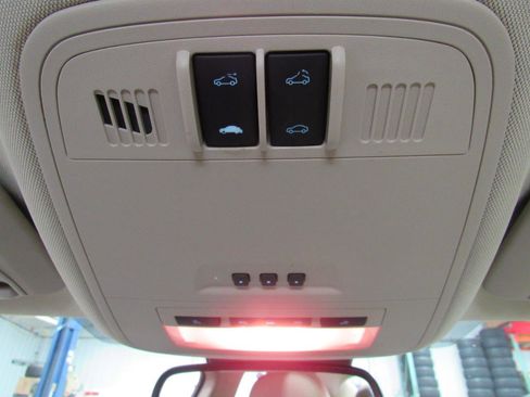 Used 2012 Buick Regal Premium image 23