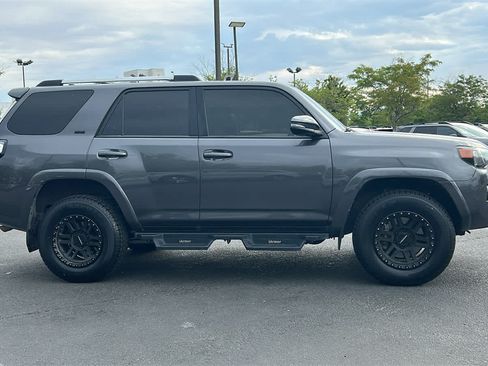 Used 2020 Toyota 4Runner SR5 Premium AWD/4WD image 4