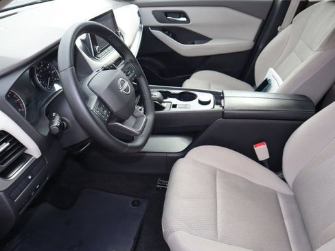 Certified 2025 Nissan Rogue SV AWD/4WD image 16
