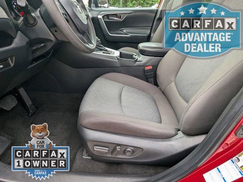 Used 2022 Toyota RAV4 XLE AWD/4WD image 13