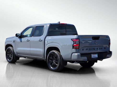 Used 2026 Nissan Frontier SV w/ Tow Package RWD image 9